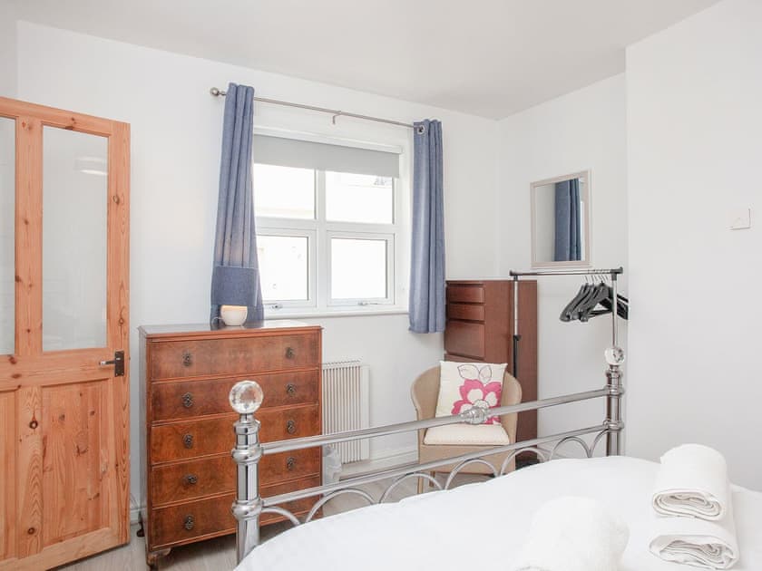 Double bedroom | Lower Stables Apartment - Meadfoot Bay, South Devon