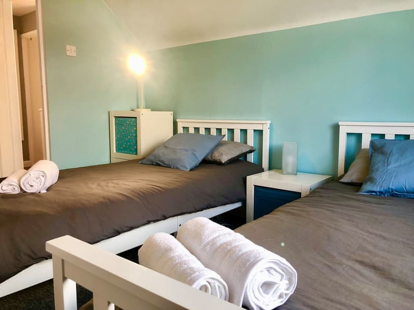 Twin bedroom | The Palm House, Paignton