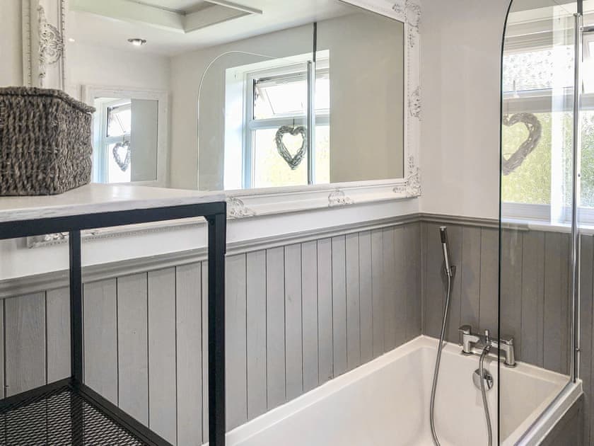 Bathroom | The Palm House, Paignton