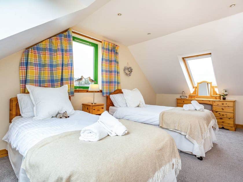 Twin bedroom | Longa House, Gairloch