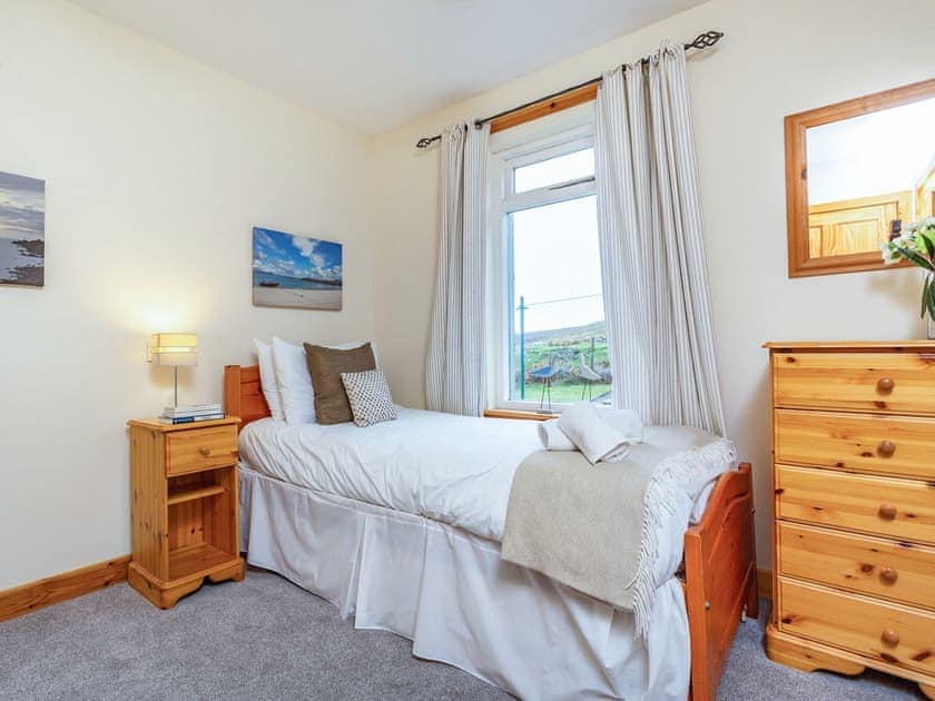 Single bedroom | Longa House, Gairloch