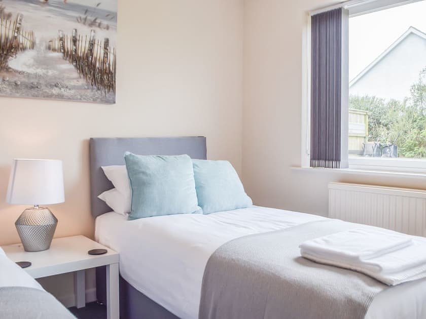 Twin bedroom | Princes Gate Cottage, Princes Gate