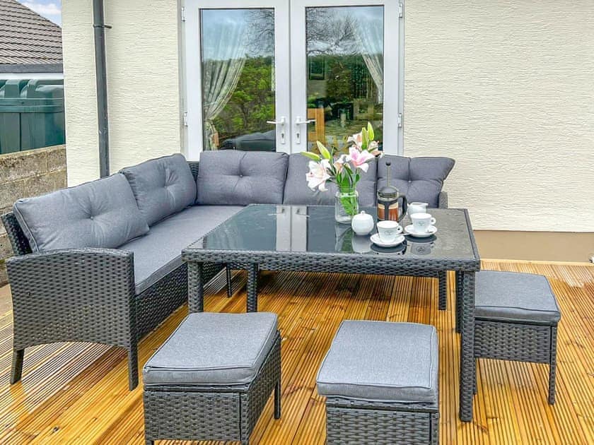 Sitting-out-area | Princes Gate Cottage, Princes Gate