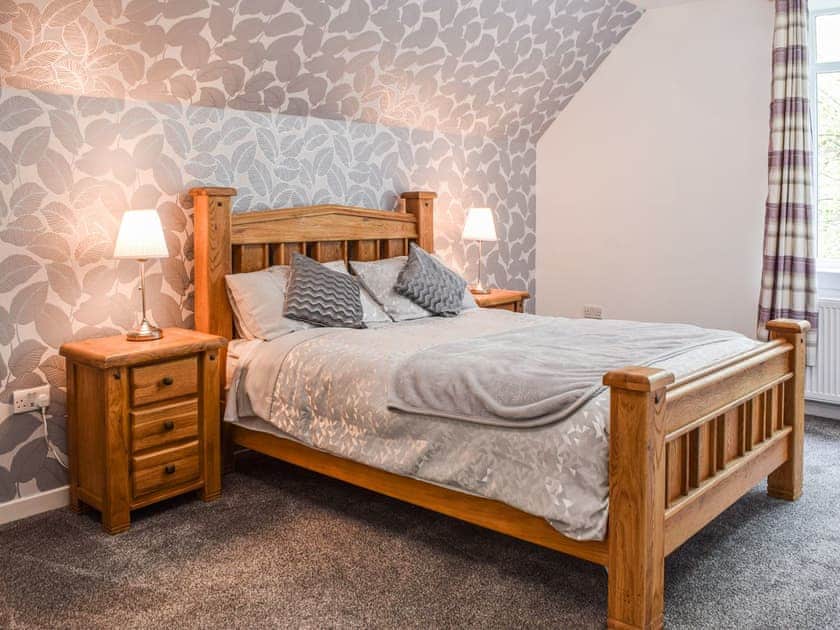 Double bedroom | Gleaner Lea Apartment, Campbeltown