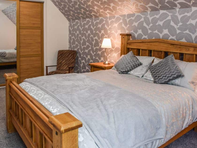 Double bedroom | Gleaner Lea Apartment, Campbeltown