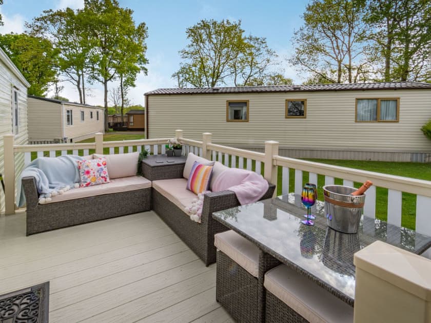 Sitting-out-area | Serendipity, Sutton-on-the-Forest near York