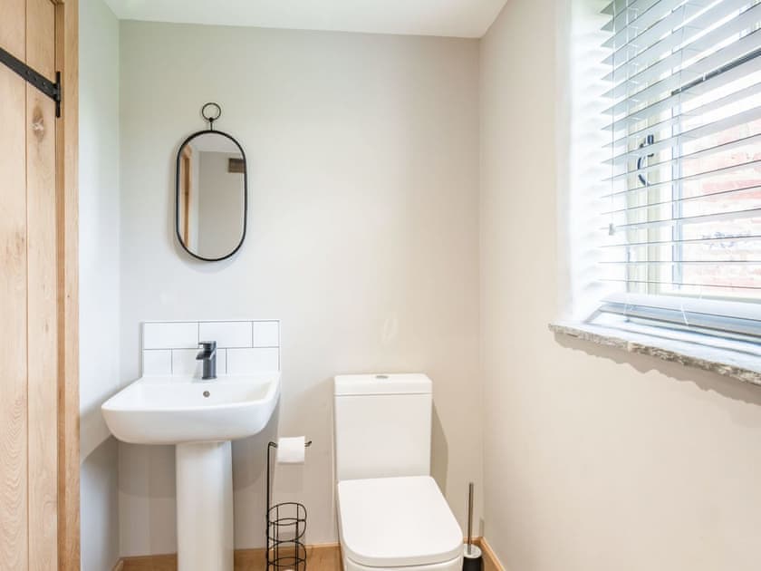 Bathroom | Reed Cottage - Manor Farm Cottages, Flixton, near Filey