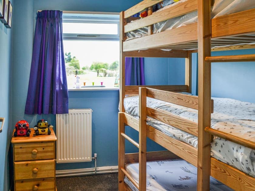 Bunk bedroom | Oakwell Farm, Huttoft