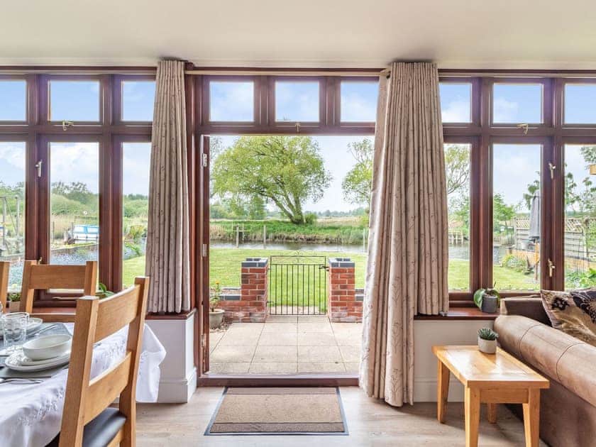 Living room/dining room | Riversdelle, Beccles