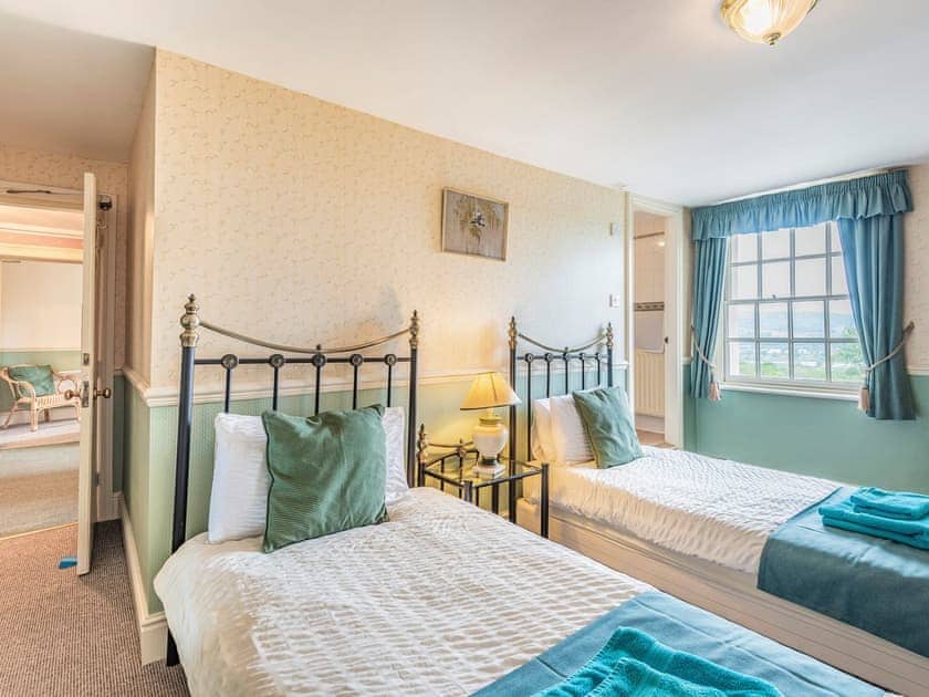Twin bedroom | Edderton Hall Country House, Welshpool