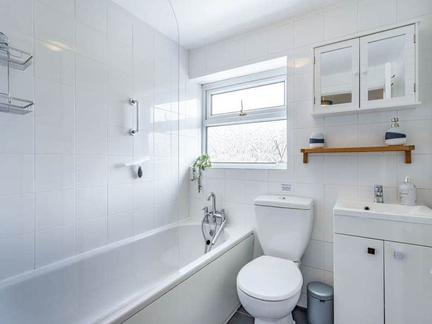 Bathroom | The Wicket, Newton Ferrers, near Plymouth