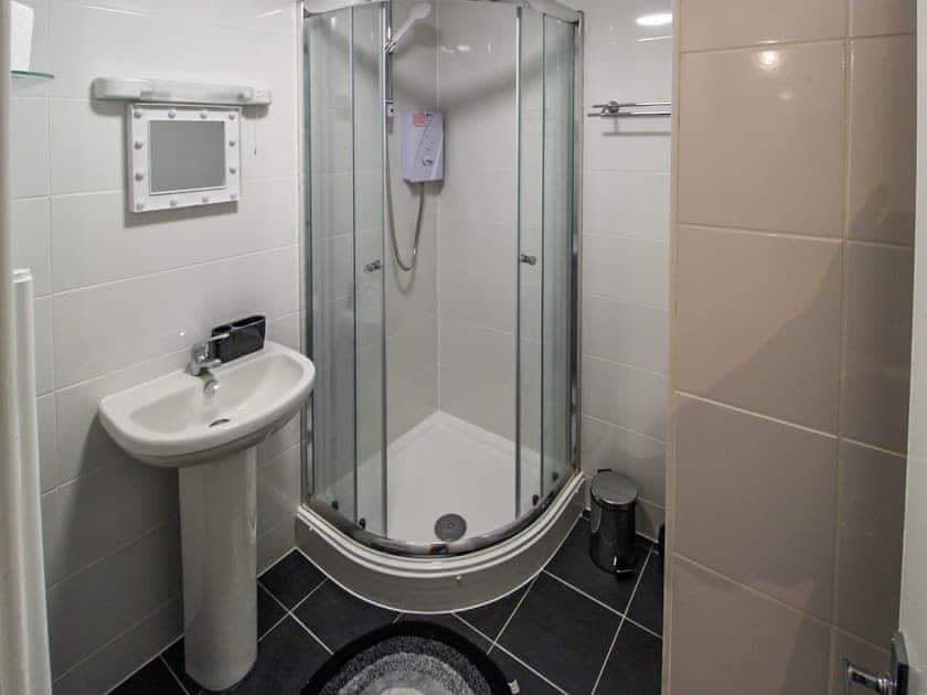 Shower room | One The Palm, Bournemouth