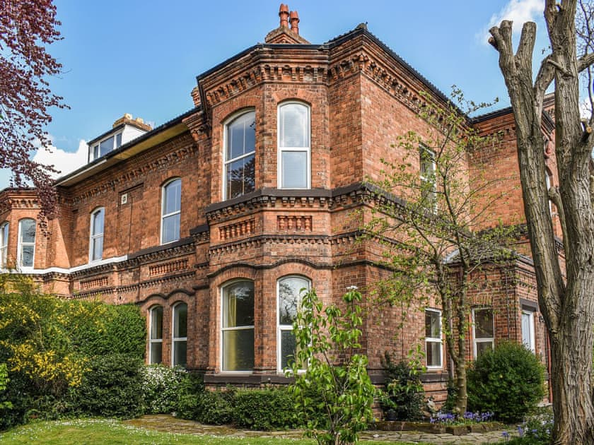 Modyn Apartment (ref UK38870) in Chester