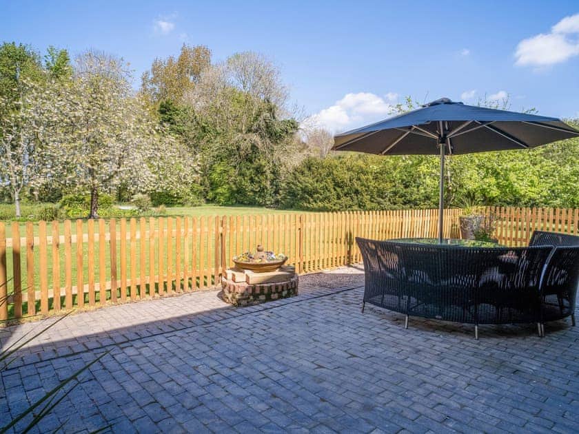 Sitting-out-area | Boot Room - Garden House Cottages, Market Stainton, near Market Rasen