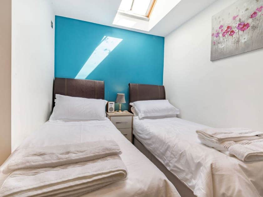 Twin bedroom | Cobble Cottage, Whitby