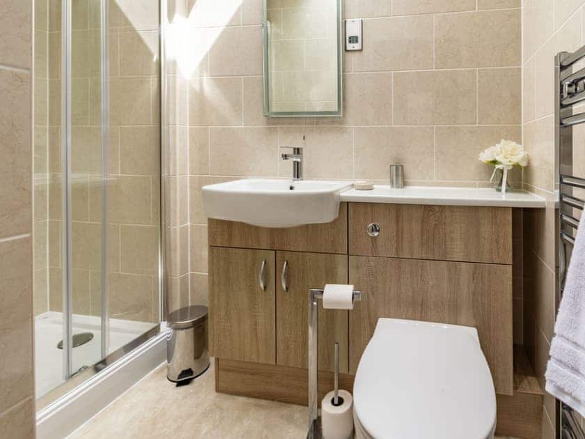 Shower room | Cobble Cottage, Whitby