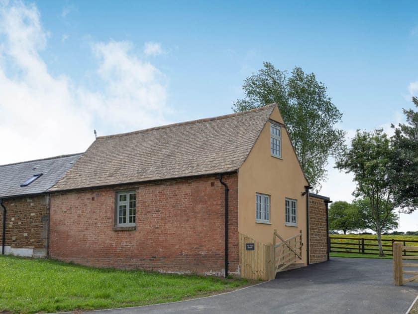 Driveway | The Tack Room - Castle Chase Cottages, Ayston, Nr Uppingham
