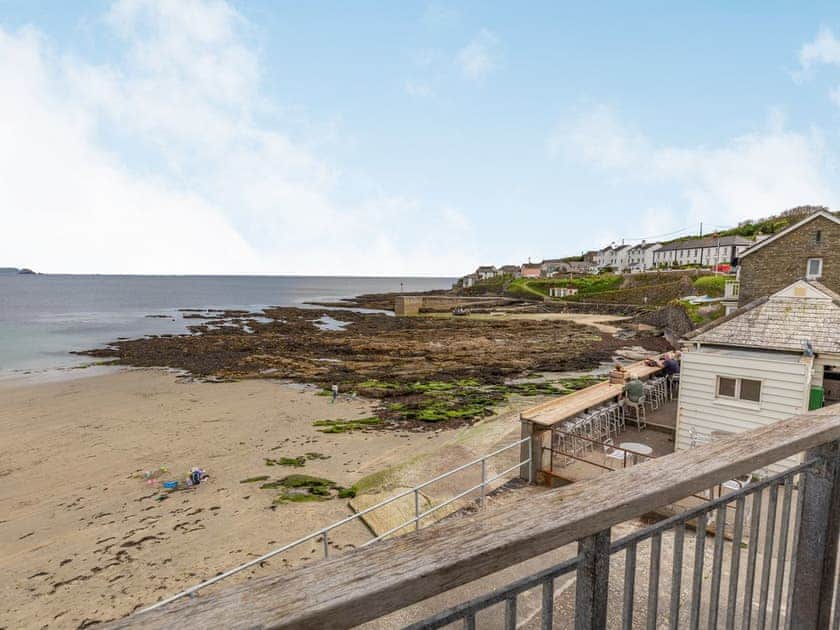 Balcony | Puffin, Portscatho