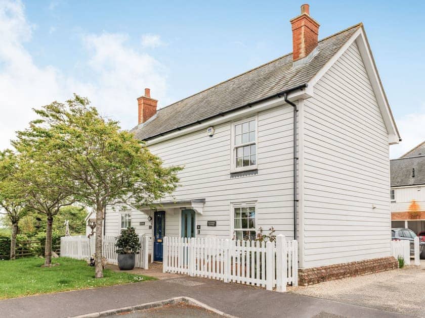 Exterior | Saltmarsh Cottage, Camber