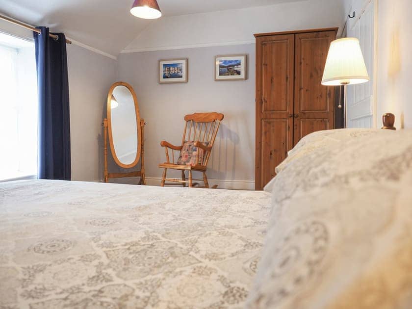 Double bedroom | Meredith Cottage, Dolwyddelan, near Betws-y-Coed