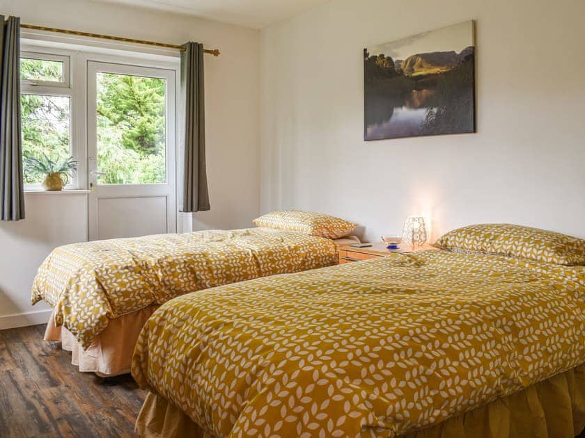 Twin bedroom | The Horseshoe Annex, Steyning