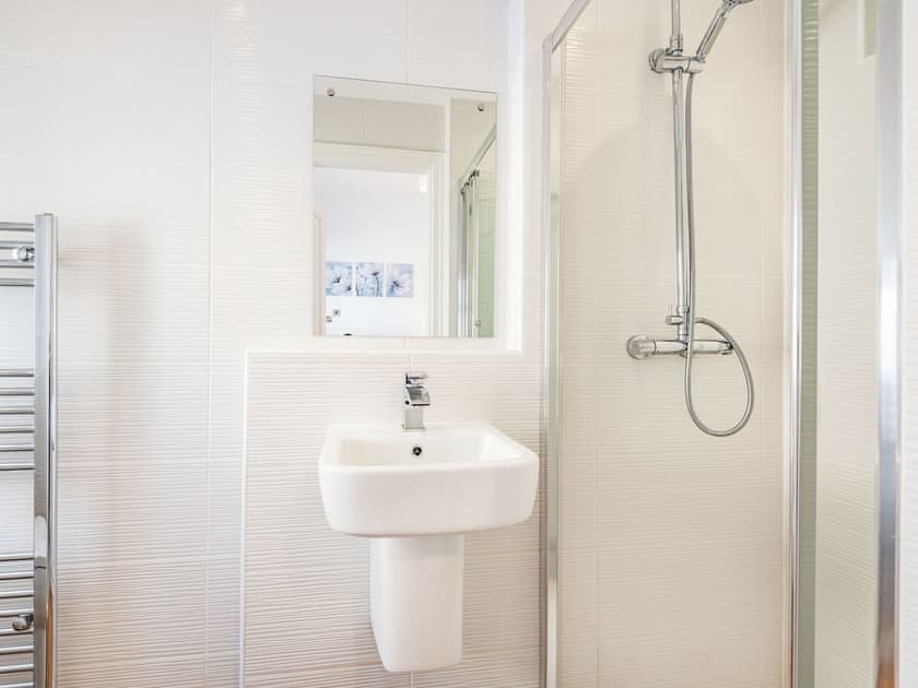 Shower room | Capel Y Ffynnon, Bryn Pydew