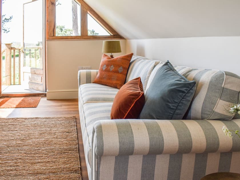 Living area | Vineyard View - Otium Wine Estate, Alton
