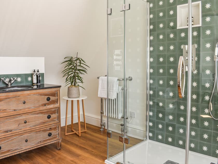 Bathroom | Vineyard View - Otium Wine Estate, Alton