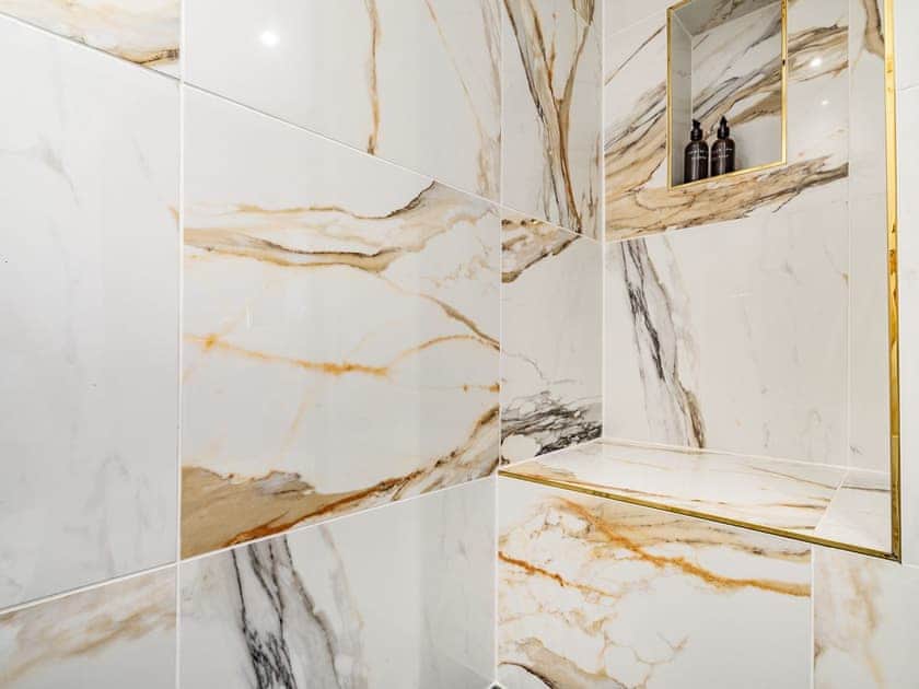 Shower room | The Twisted Toad, Guisborough