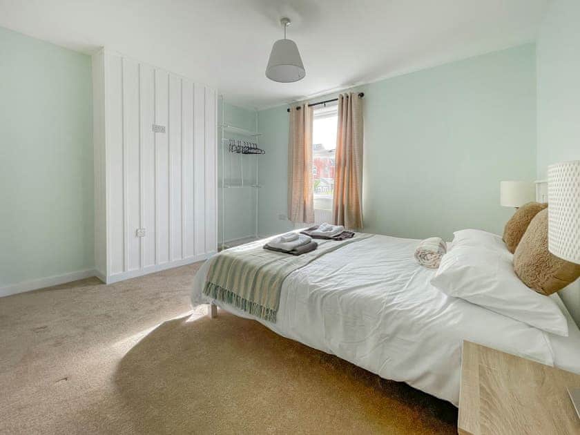 Double bedroom | Violet Bay, Weymouth