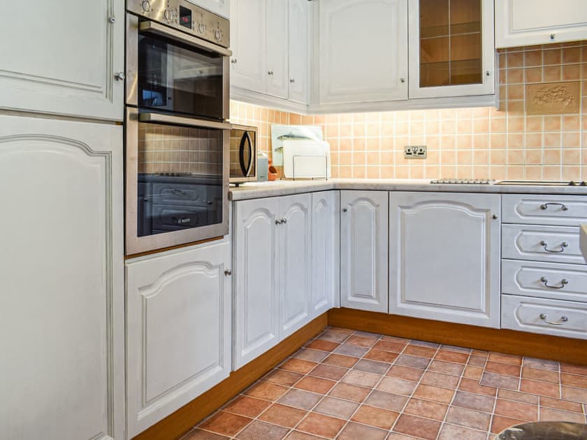 Kitchen | Heather Cottage, Canonstown