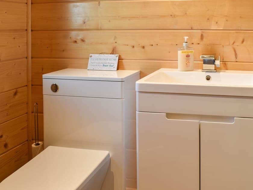 Shower room | Oak Lodge - Dale Garth Lodges, Mascalles, near Ulverston