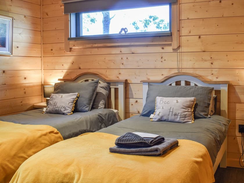 Twin bedroom | Oak Lodge - Dale Garth Lodges, Mascalles, near Ulverston