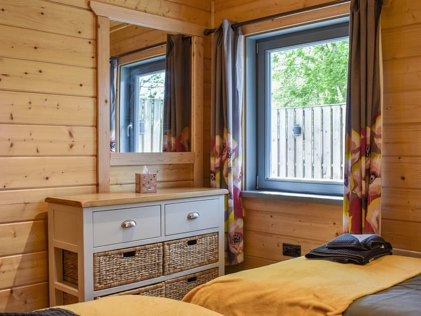 Twin bedroom | Oak Lodge - Dale Garth Lodges, Mascalles, near Ulverston