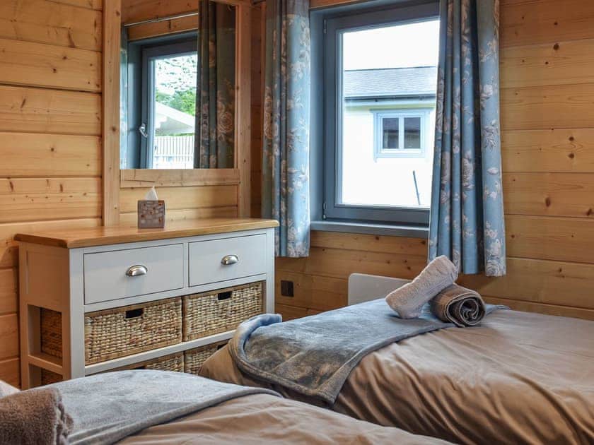 Twin bedroom | Pine Lodge - Dale Garth Lodges, Mascalles, near Ulverston
