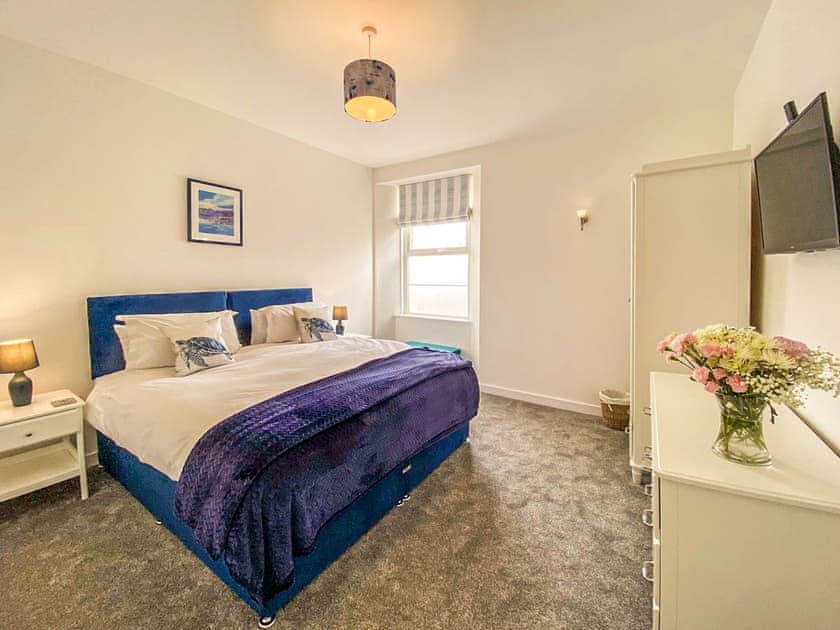Super King Bed or Twin beds on request | The Falstone Apartment, Torquay