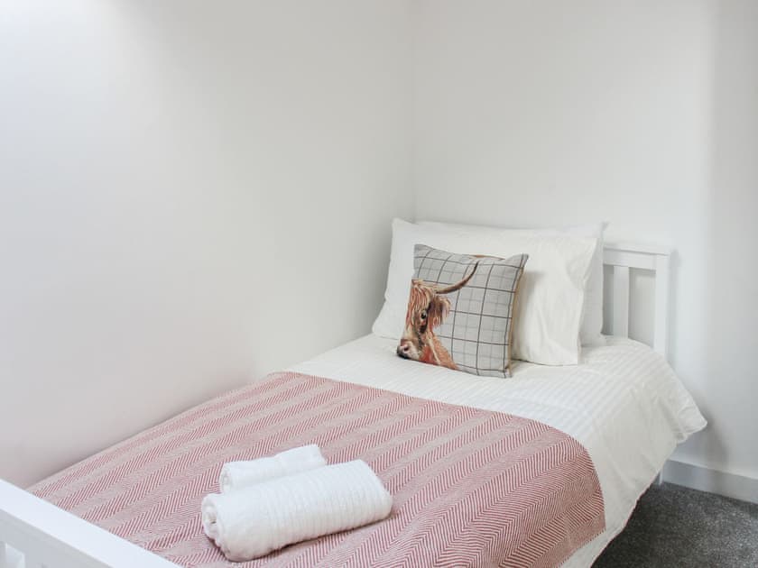 Twin bedroom | Lords Cottage, Coleford