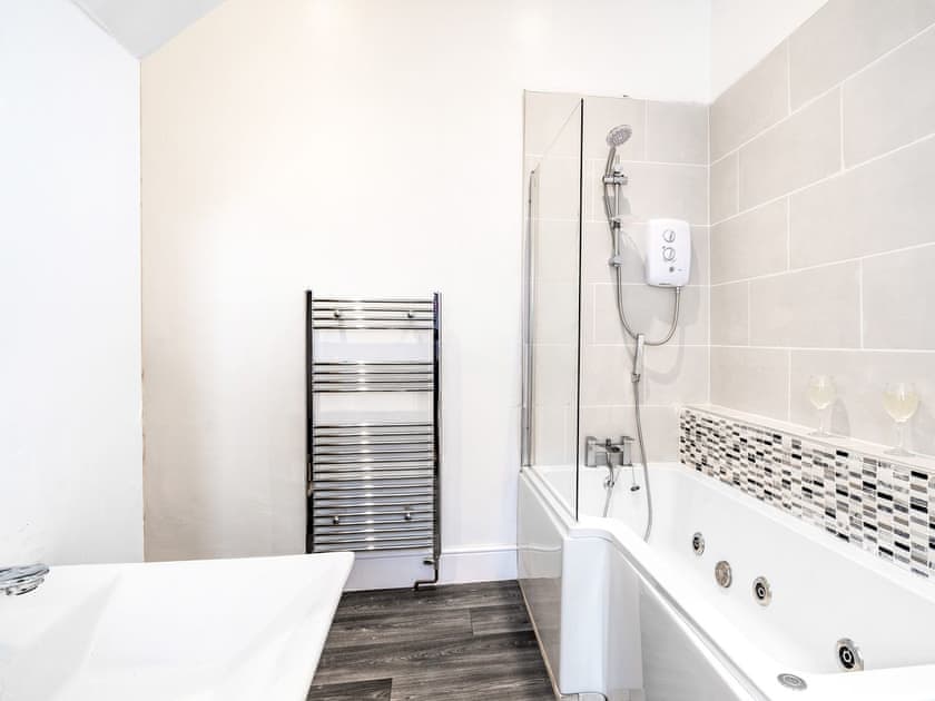 Bathroom | Sea View Apartment One - Fylde Coast, Blackpool