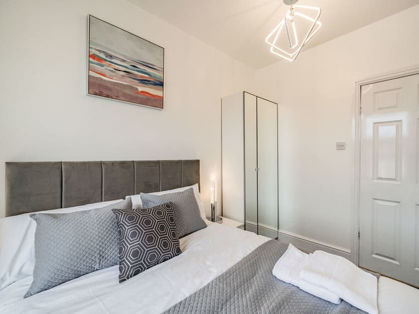 Double bedroom | Fylde Coast -Sea View Apartment Two - Fylde Coast, Blackpool
