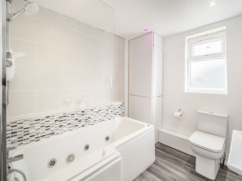 Bathroom | Fylde Coast -Sea View Apartment Two - Fylde Coast, Blackpool