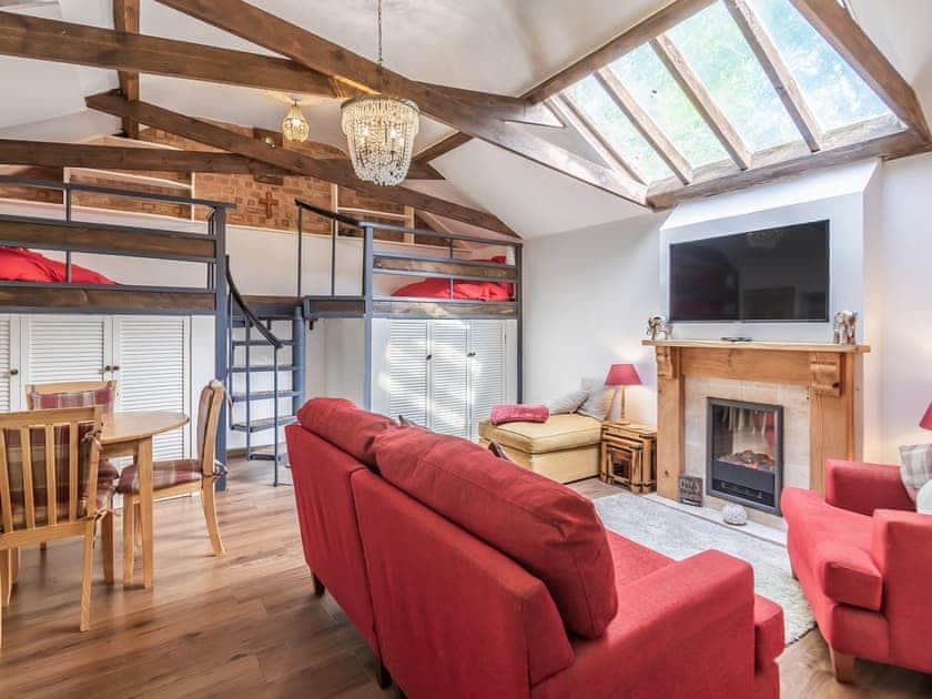 Living room/dining room | The Little House in Hull, Hull, near Beverley