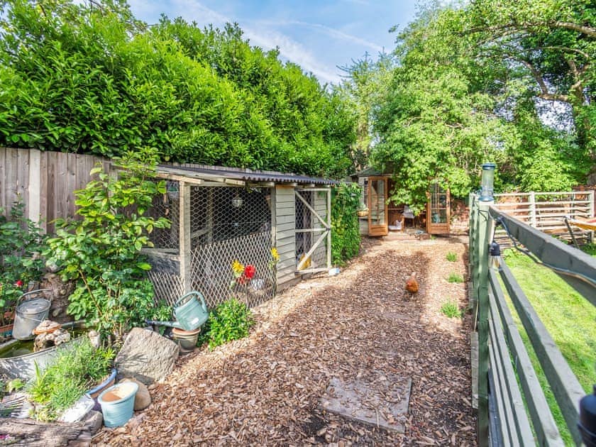 Outdoor area | The Little House in Hull, Hull, near Beverley