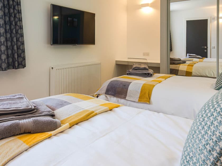 Bedroom set as twin | Garden Views - Broadstairs Apartments, Broadstairs