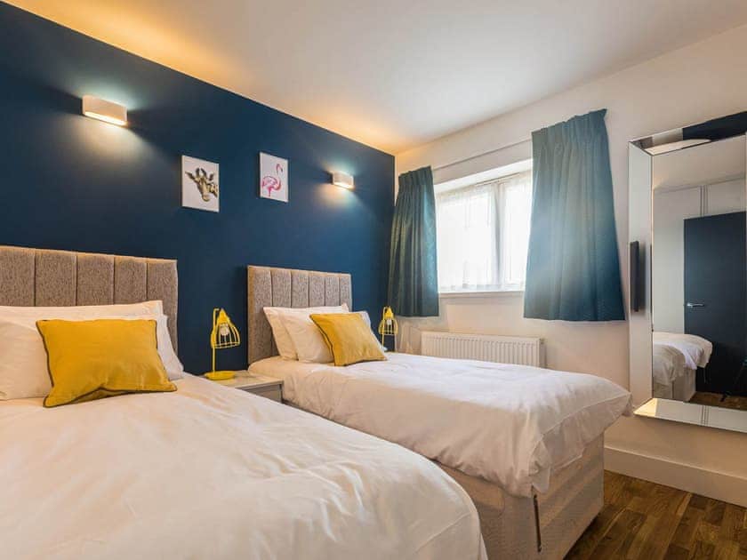 Bedroom set as twin | Garden Rooms - Broadstairs Apartments, Broadstairs
