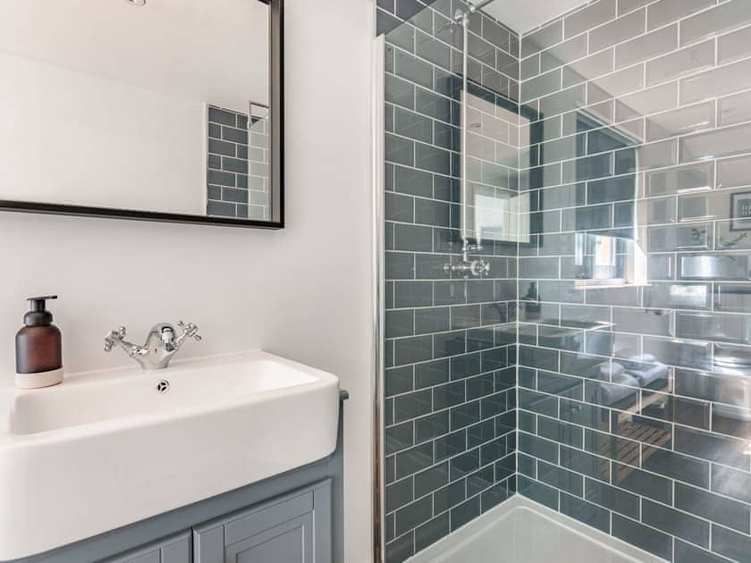 Shower room | Culver Croft, Chiddingstone