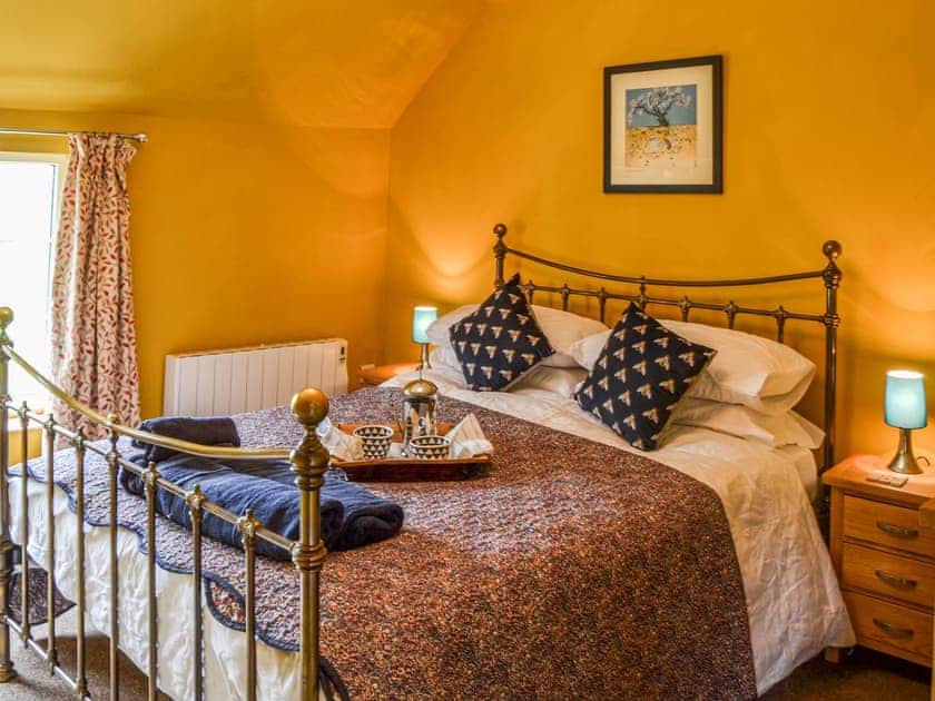 Double bedroom | Fox Cottage, Beccles