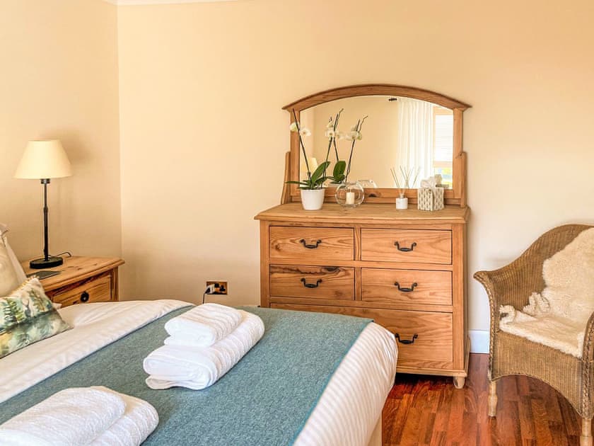 Double bedroom | Loch View, Grimshader