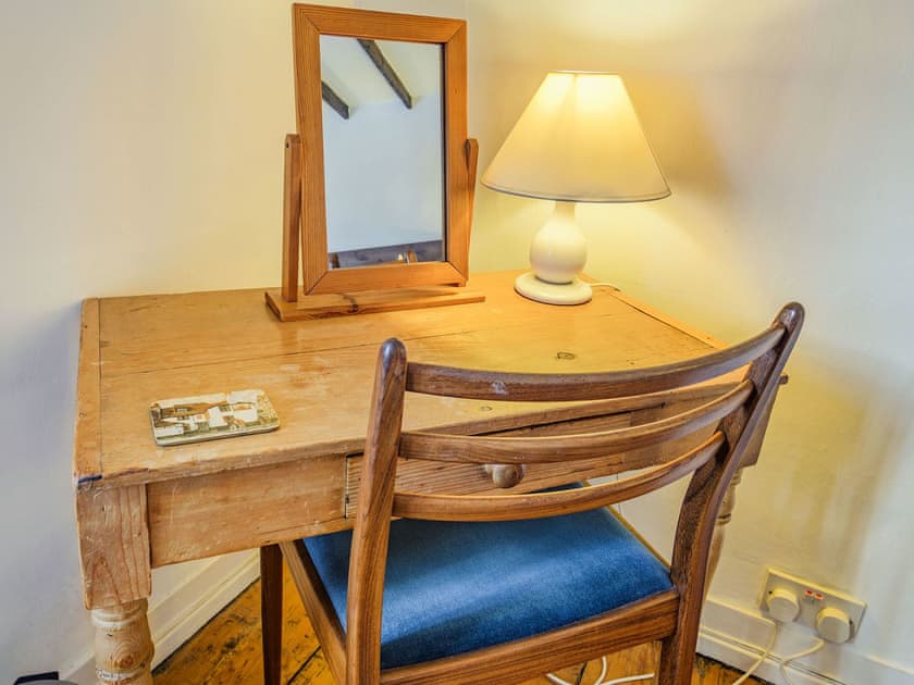 Double bedroom | Shepherds Cottage, Steyning