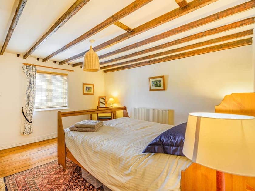 Double bedroom | Shepherds Cottage, Steyning