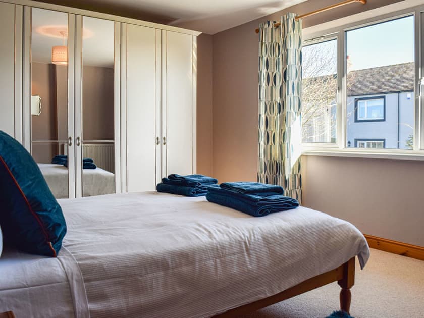 Double bedroom | Pippin Howe, Seaton